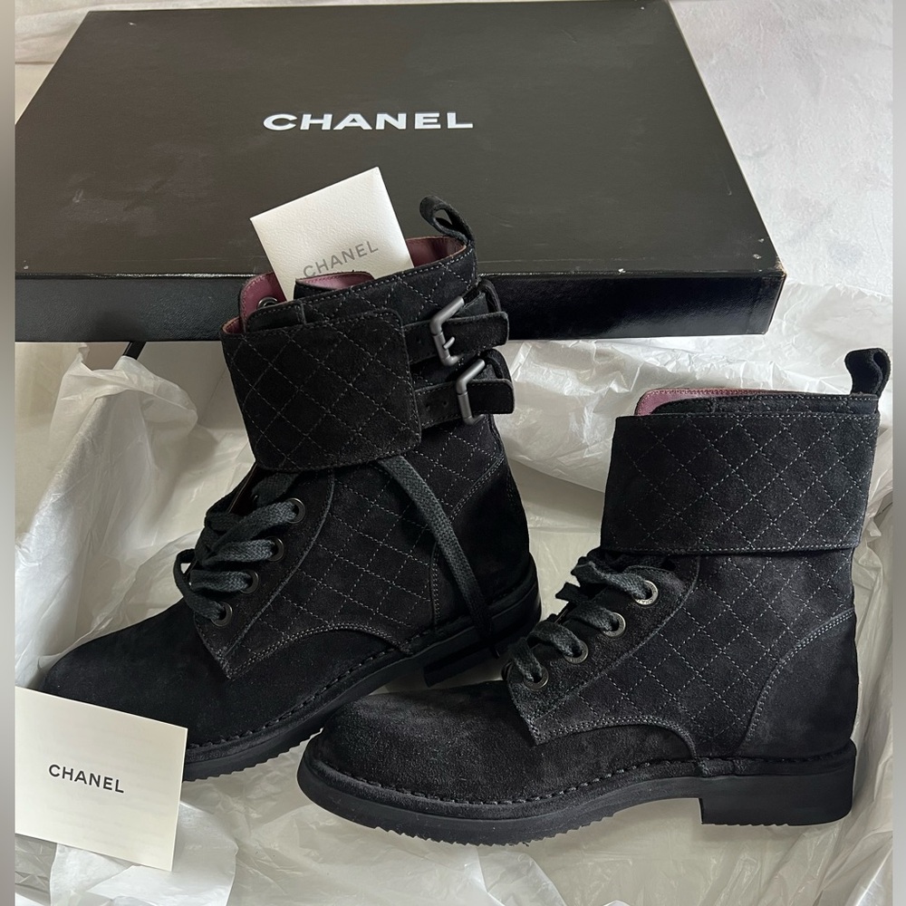 CHANEL Quilted Suede Combat Boots – Black Lace Up - Picture 4 of 17